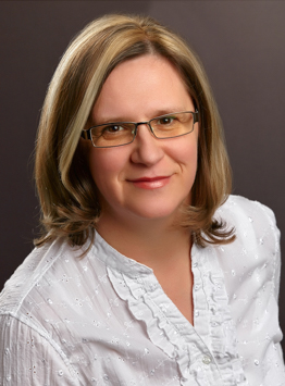 Halmágyiné Dicső Bernadett